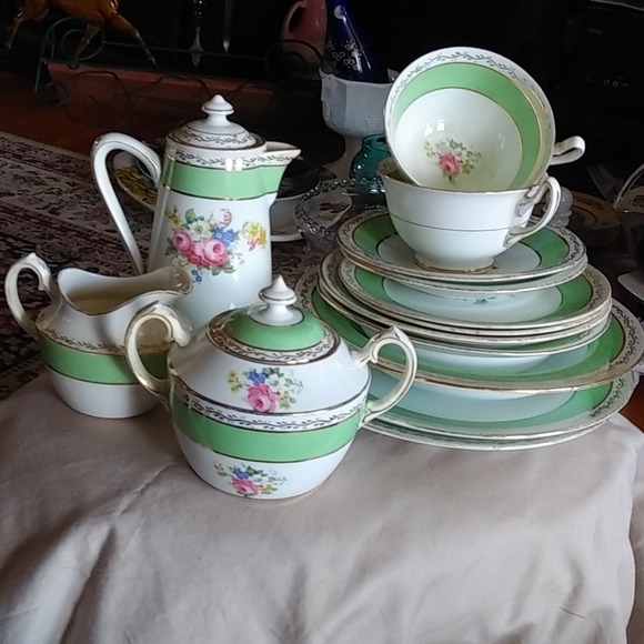 Fenton Other - Lovely 13 pc Fenton England China set, nice